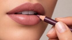 This Simple Lip Liner Technique Makes Lips Look Fuller Without Going Outside the Natural Line