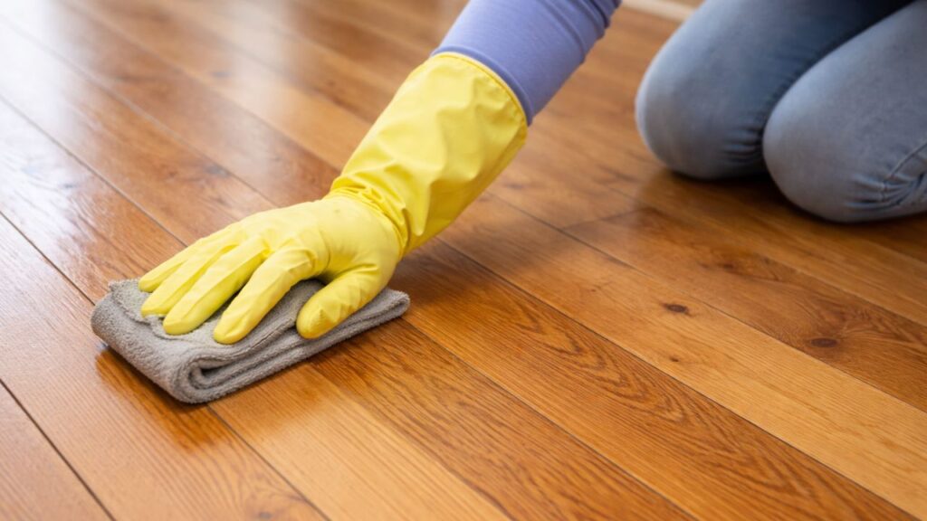 Makes Hardwood Floors Shine